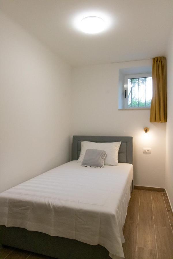 Lily Split Center Apartment Luaran gambar