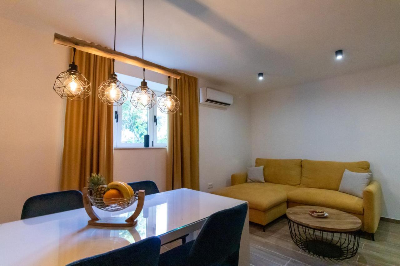 Lily Split Center Apartment Luaran gambar