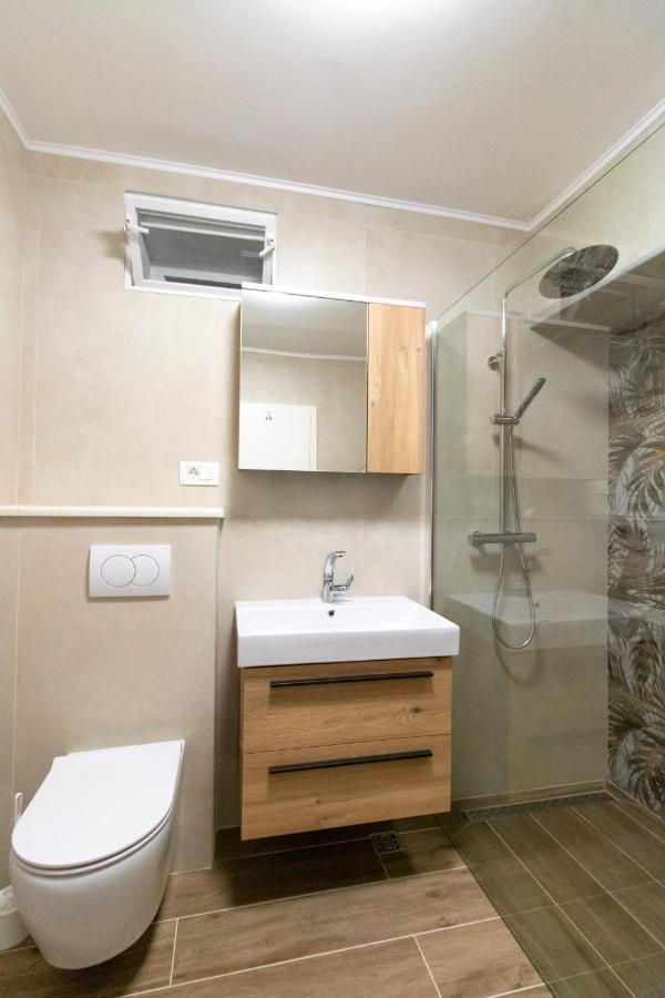 Lily Split Center Apartment Luaran gambar