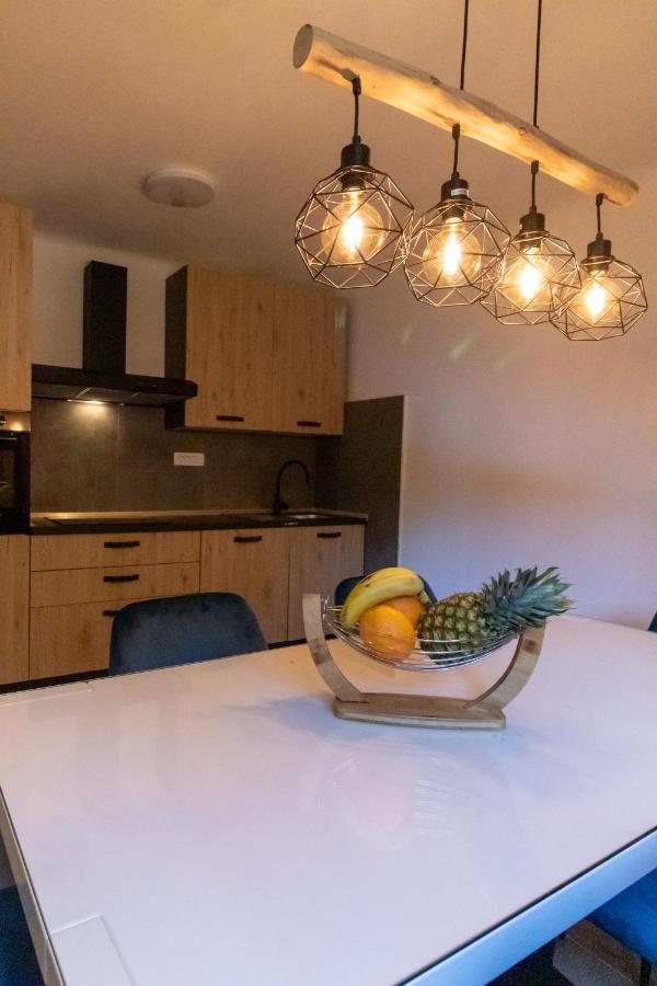 Lily Split Center Apartment Luaran gambar